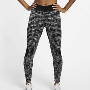 Nike PRO Hyperwarm Velvet Training Leggings - XS